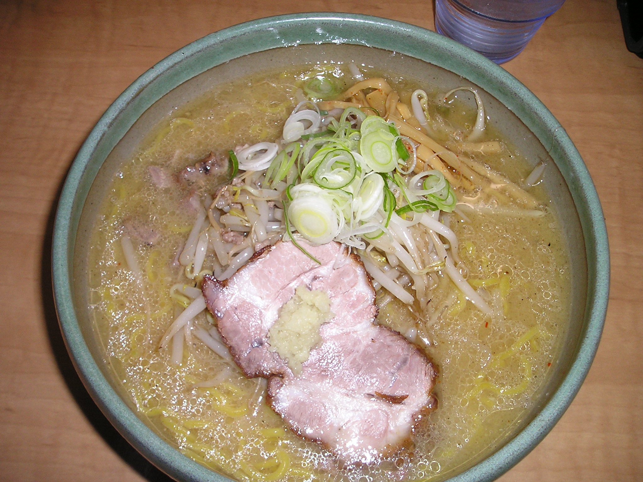 麺屋 彩未（北海道札幌市豊平区）…元祖暖簾分けの名店はあの頃も今も行列店