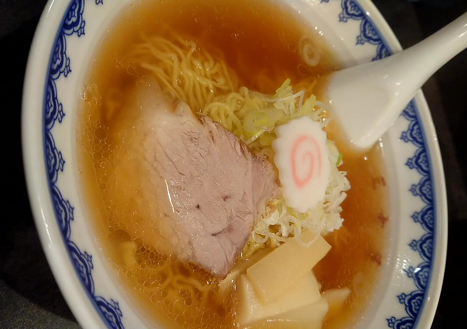 三吉屋 駅南けやき通り店（新潟県新潟市中央区）…あっさりラーメンだが、薄っぺらさ皆無の名作