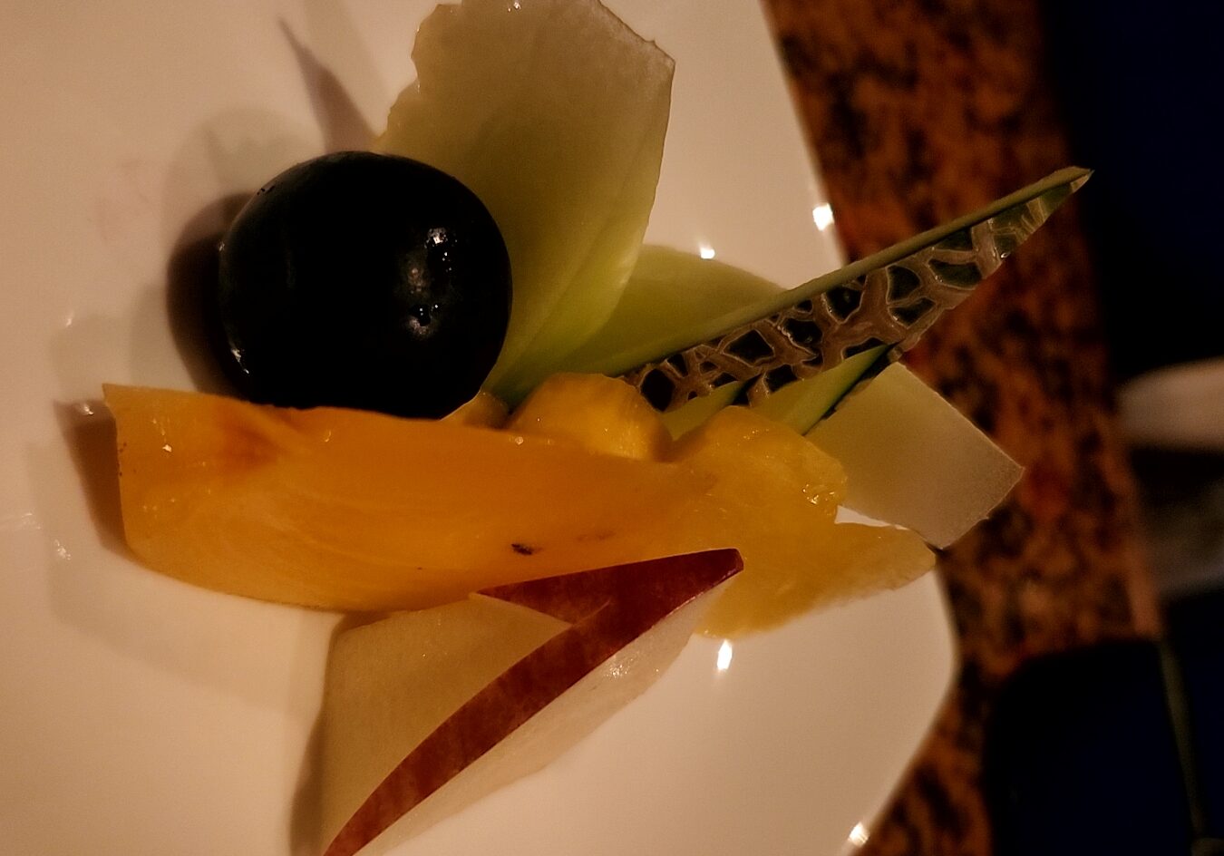 バー スティンガー（鹿児島県鹿児島市）…フルーツカクテルと、家族と常連が繋ぐ名バー