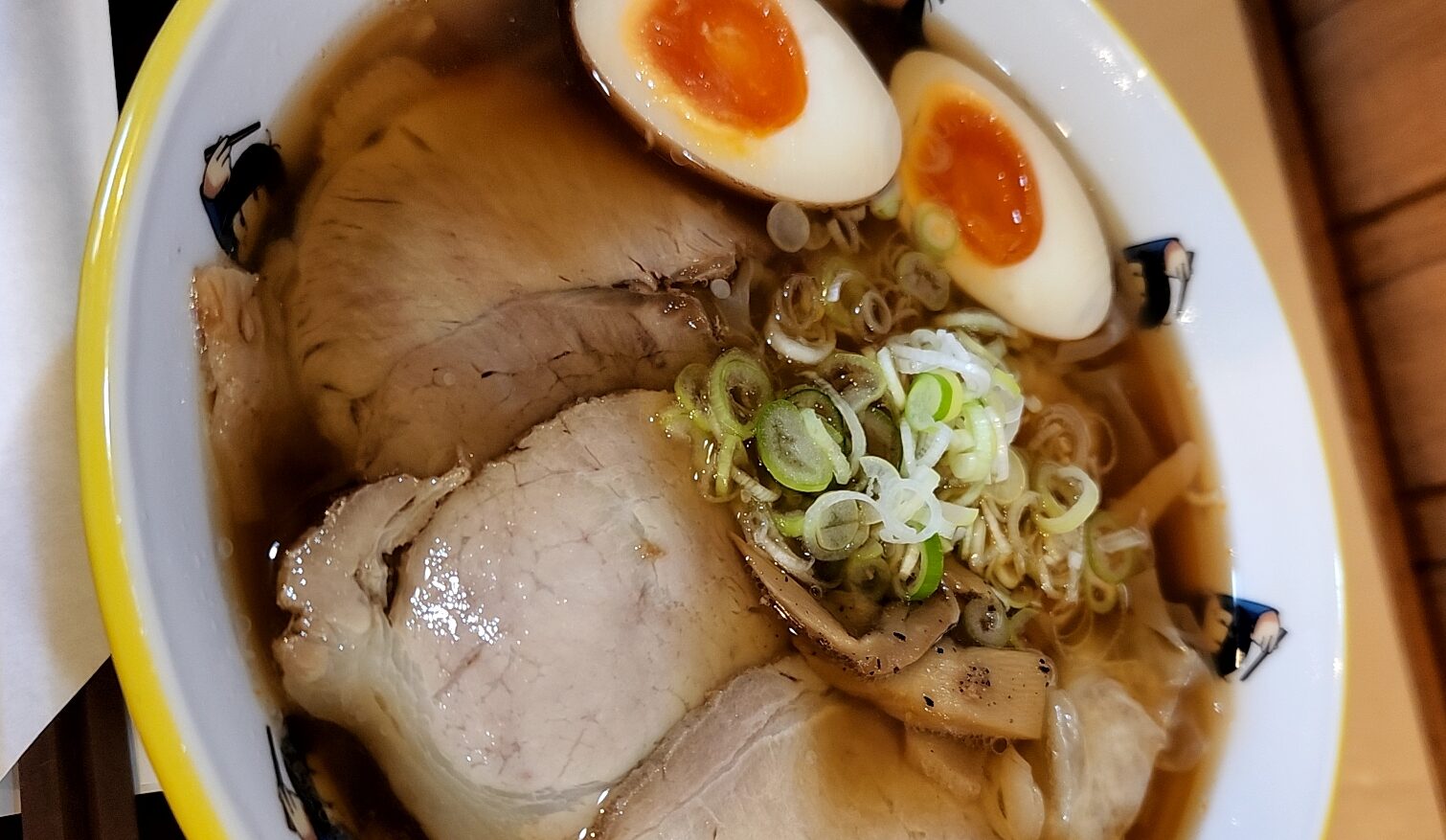 満月 酒田本店（山形県酒田市）…最後まで飽きさせない、慈悲深いスープとワンタン