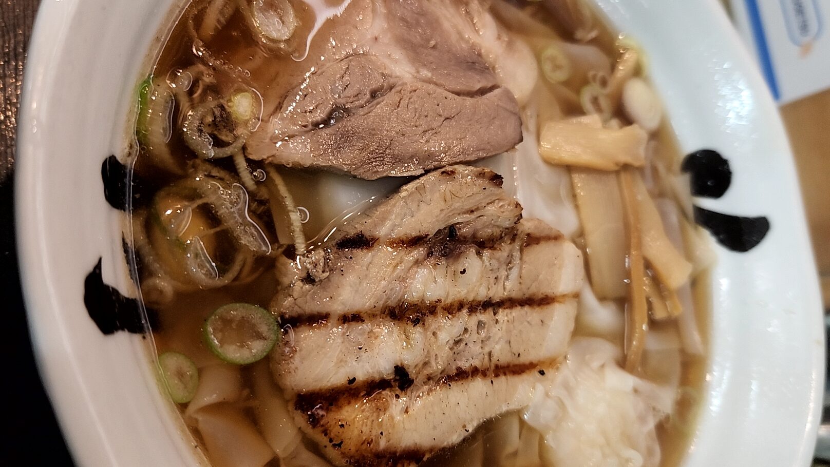 花鳥風月 酒田本店（山形県酒田市）…繁華街から遠いが、それでも食べたくなるワンタンメン