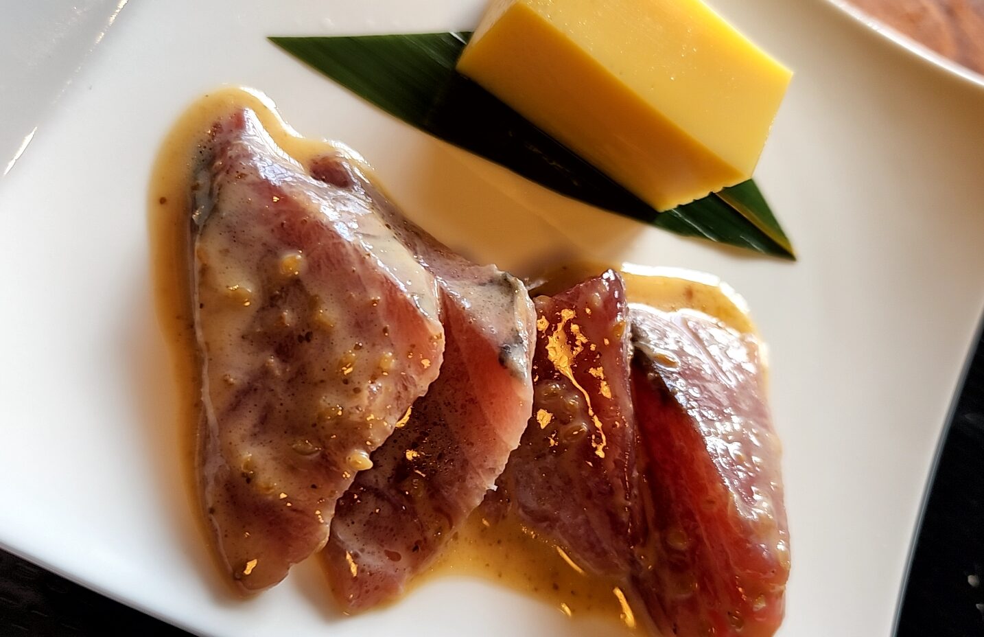 ギャラリーこだま（宮崎県日南市）…日南のカツオを生・炙り・茶漬けで楽しむ