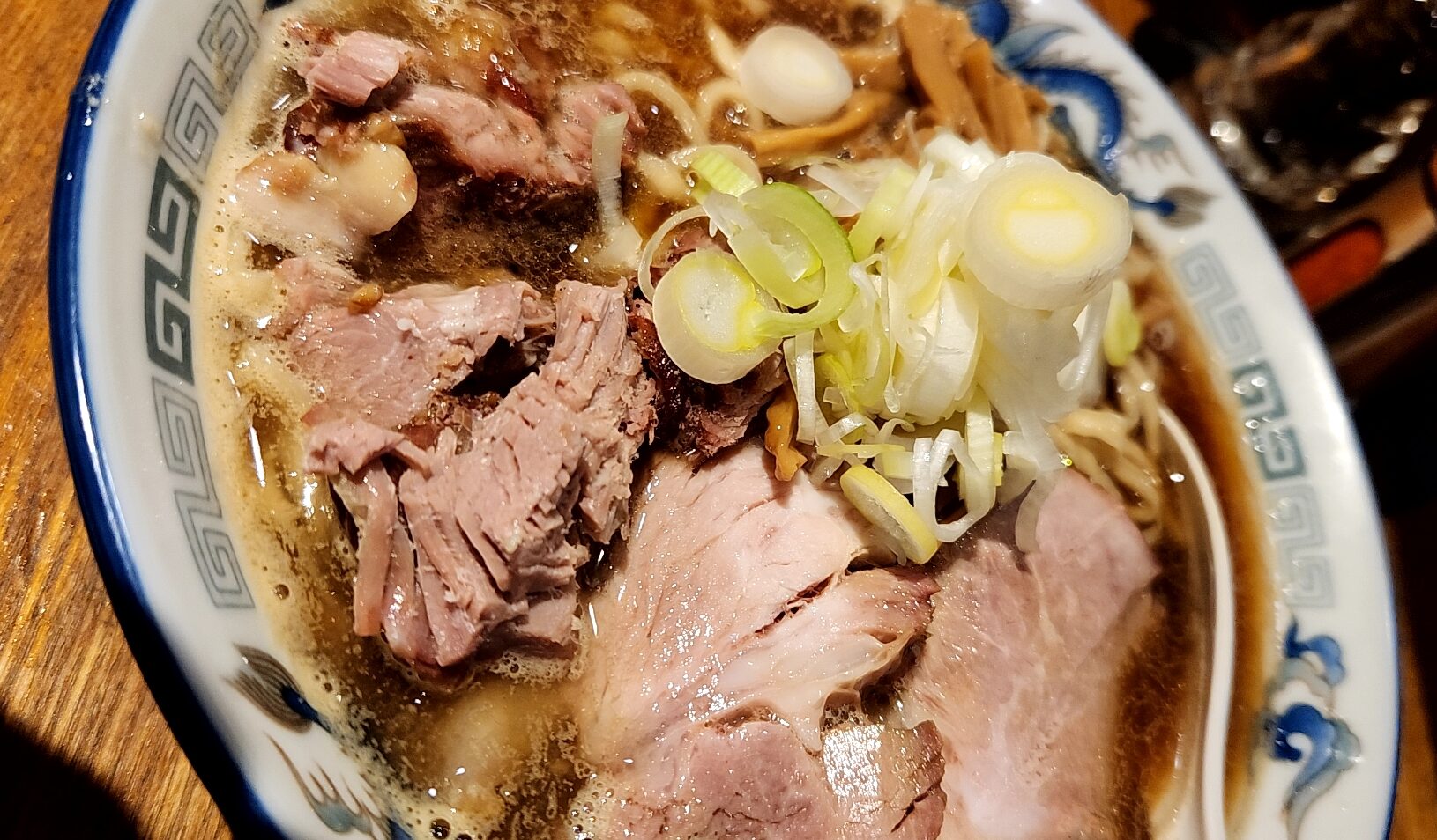 神保町 可以（東京都千代田区）…具もスープも麺もトップクラスの神保町の名店