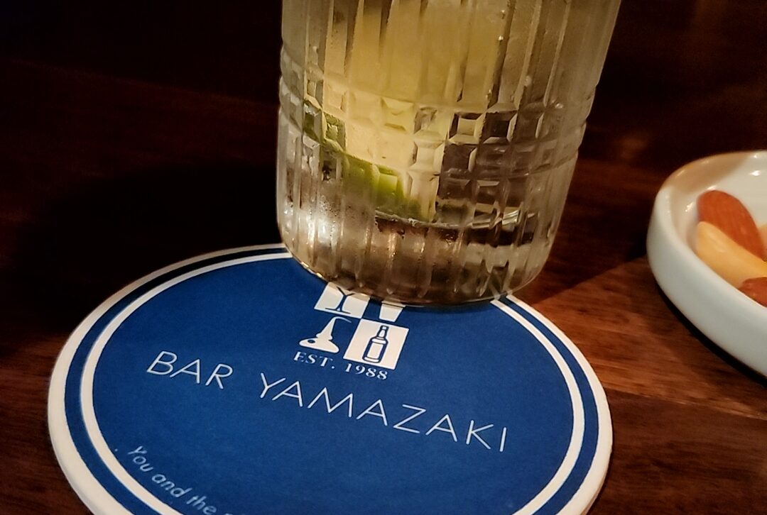 BAR YAMAZAKI（佐賀県佐賀市）…ここも白山の名バー、素敵な外観・内観に酔いしれる夜