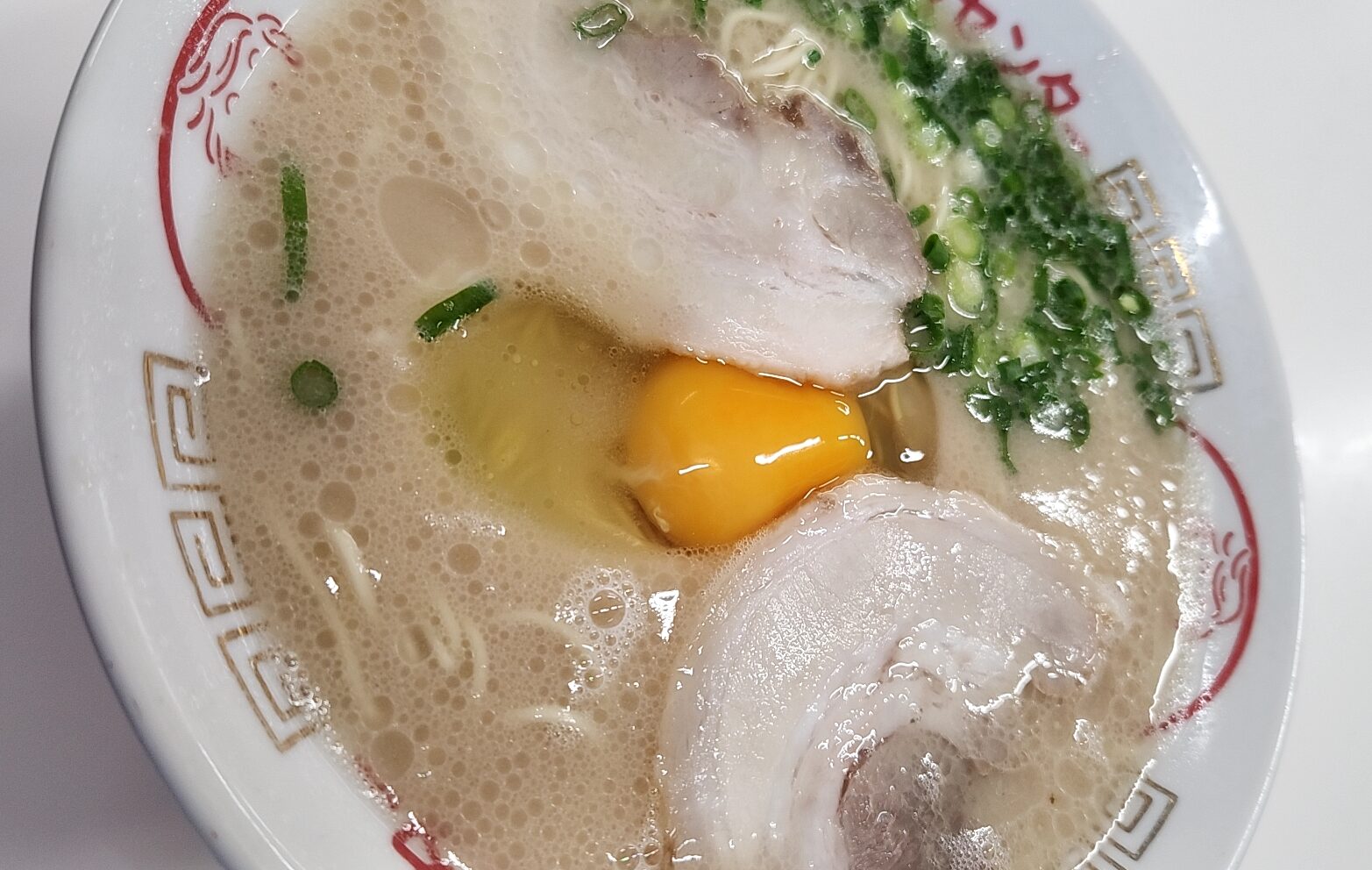 丸幸ラーメンセンター（佐賀県三養基郡基山町）…超濃厚なスープの中毒性、飯時でなくても満席近い人気店