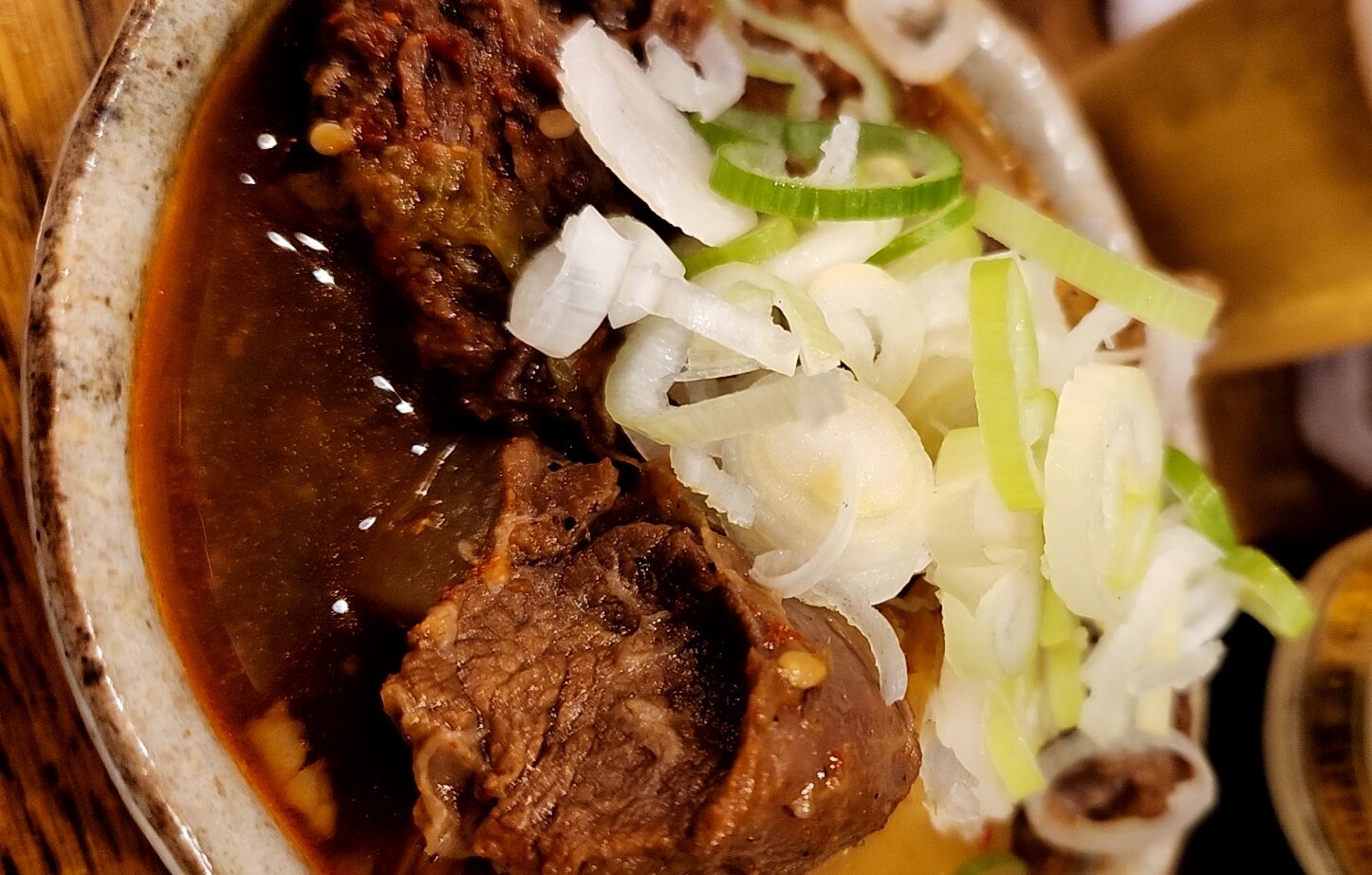 鈴芳（東京都台東区）…韓国風の牛煮込みと銀ダラが絶品、ホッピー通りの名店