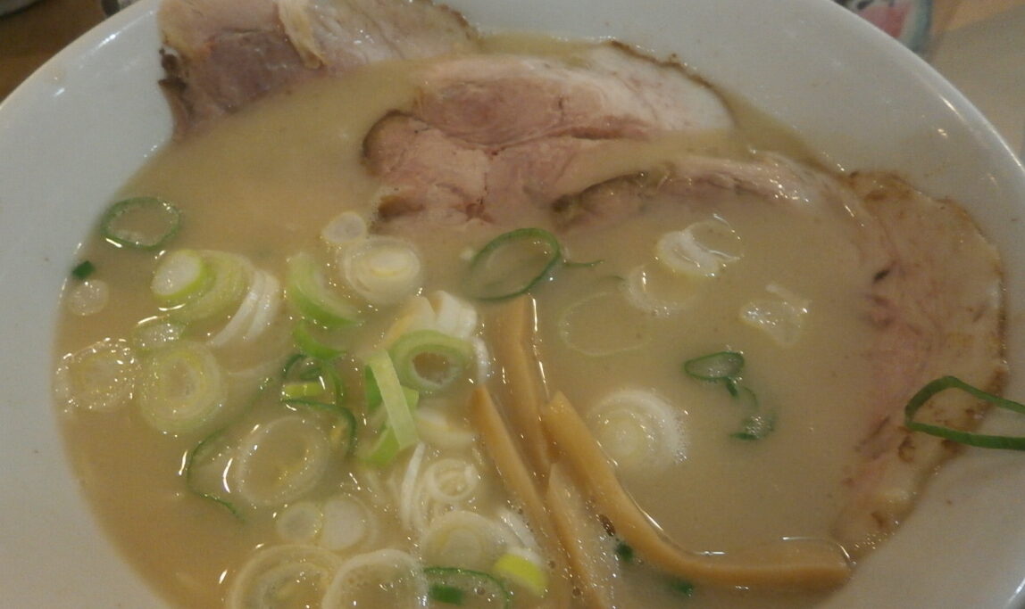 中華そば 髙安（京都府京都市左京区）…白濁とした豚と鶏の旨味たっぷりのラーメン、一乗寺のお気に入り