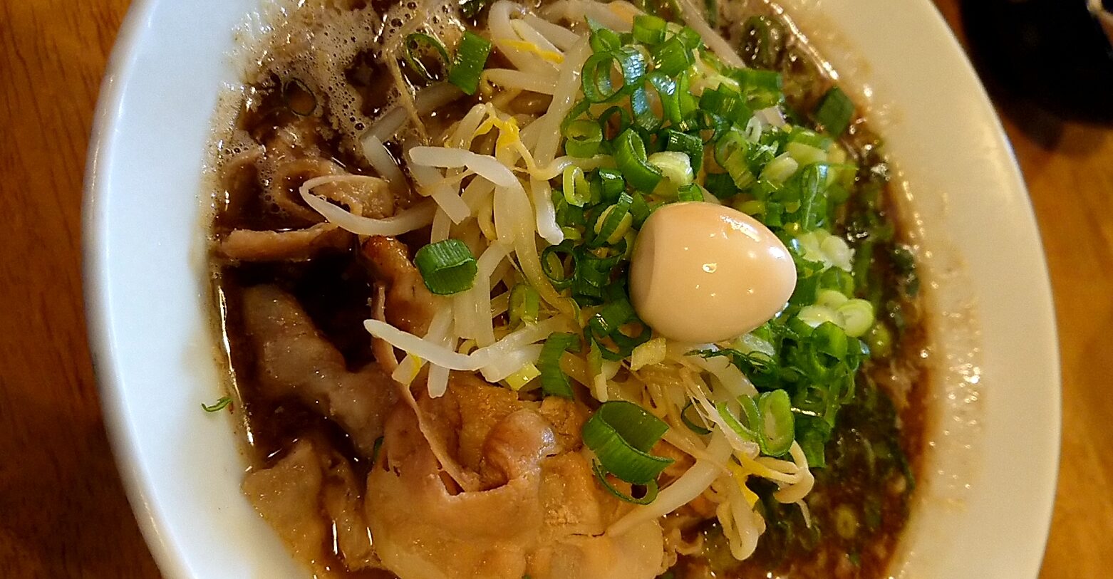 らーめん ふじもと（広島県広島市西区）…何種類も用意された魚介ダシとタレでお好みのラーメンを。全国屈指の変わり種ラーメン