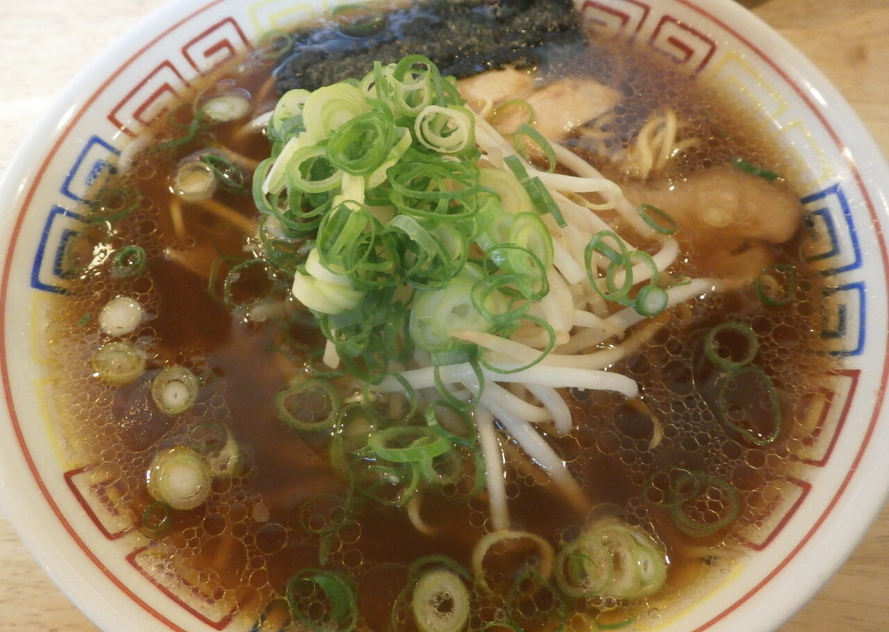 もんど（兵庫県加古川市）…穏やかなダシの旨味が伝わる、加古川の人気ラーメン