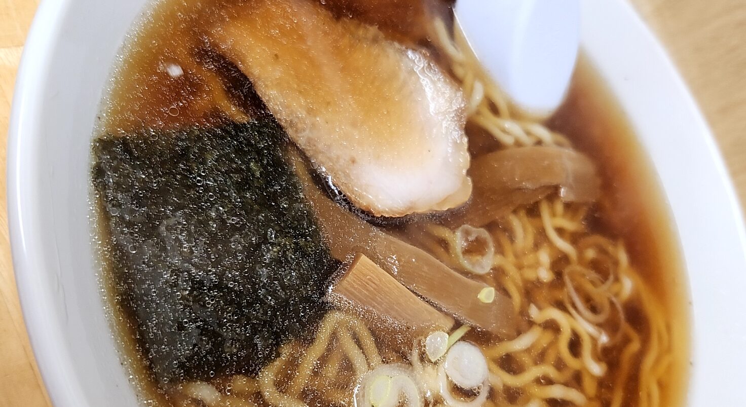 谷ラーメン（東京都千代田区）…老舗・ノスラーでは片付けられぬ、値段に見合わぬハイグレードな一杯